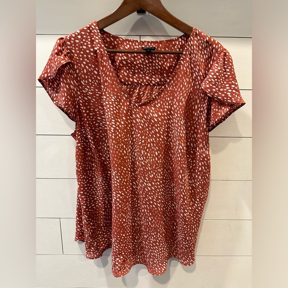 Torrid Women's Rust Polka Dot Top- size 2